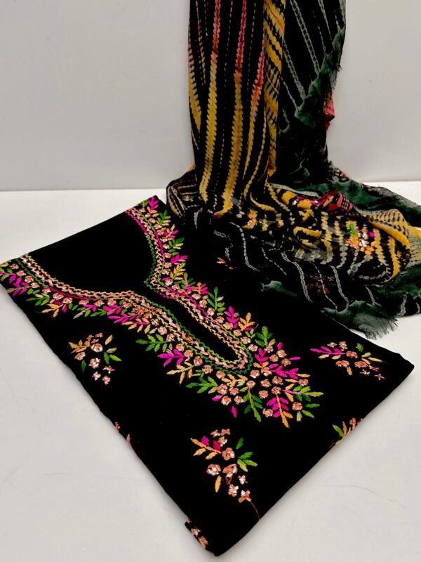 Handmade Pakka Tanka Embroidery 3 Piece - Image 3