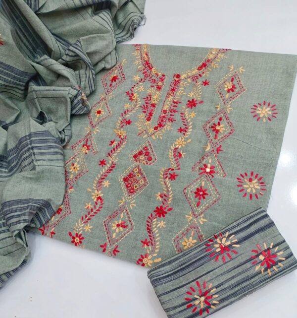 Khaddar Embroidery 3 Pcs - Image 7