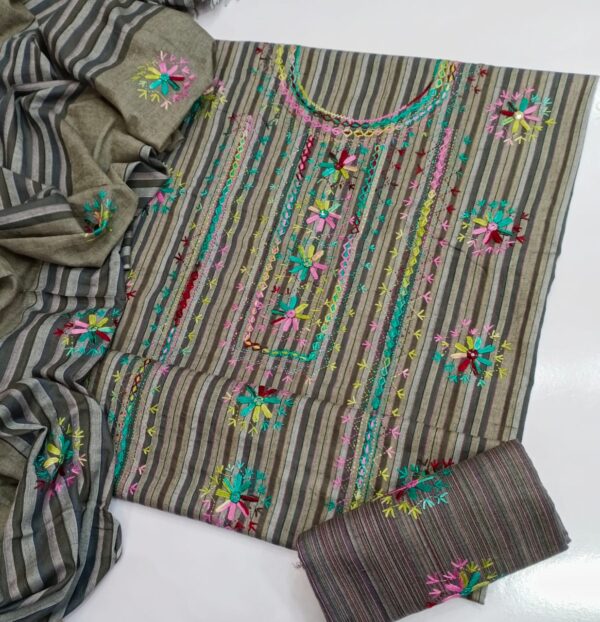 Khaddar Embroidery 3 Pcs - Image 8